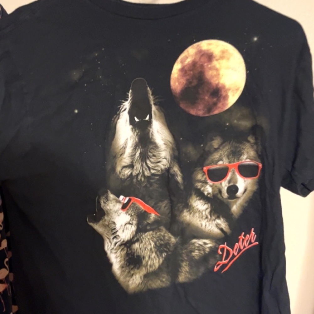 Deter short sleeve graphic of Wolves and Moons Great condition Size Large